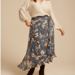 2X Maurice's Blue Floral Faux Wrap Maxi Skirt
Perfect with spring coming.